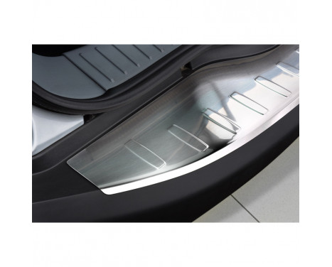 Stainless steel bumper protector suitable for Ford S-Max 2006-2010 'Ribs', Image 3