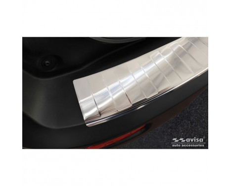 Stainless steel bumper protector suitable for Ford Tourneo Courier/Transit Courier 2014-2017 & FL 17- 'Ribs, Image 4