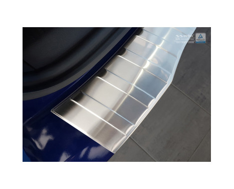 Stainless steel bumper protector suitable for Ford Tourneo Courier/Transit Courier 2014- 'Ribs', Image 4