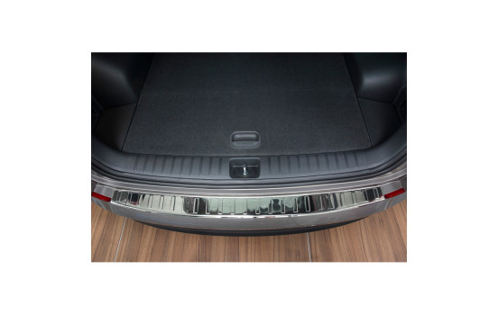 Stainless steel bumper protector suitable for Hyundai Tucson 2015- 'Ribs', Image 2