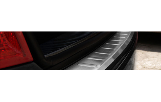 Stainless steel bumper protector suitable for Mercedes C-Class W204 2007-2011 'Ribs', Image 3