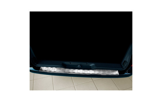 Stainless steel bumper protector suitable for Mercedes Vito / Viano 2003-2014 'Ribs', Image 2