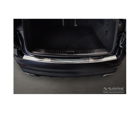 Stainless steel bumper protector suitable for Porsche Cayenne III 2017-, Image 2