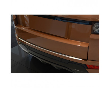 Stainless steel bumper protector suitable for Range Rover Evoque 5-door 2013- 'Ribs', Image 2