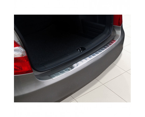 Stainless steel bumper protector suitable for Skoda Fabia II Combi 2007- 'Ribs', Image 2