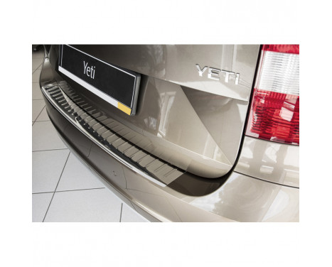 Stainless steel bumper protector suitable for Skoda Yeti City 2013- 'Ribs'