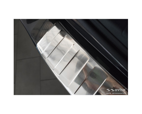 Stainless steel bumper protector suitable for Subaru Forester (SK) 2018- 'Ribs', Image 4