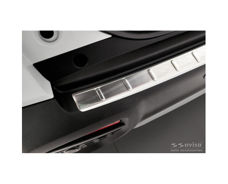 Stainless steel bumper protector suitable for Suzuki S-Cross II 2022- 'Ribs', Image 4
