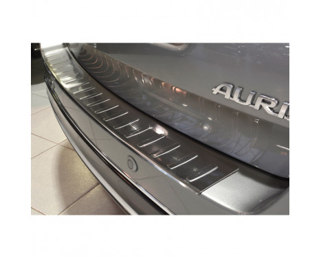 Stainless steel bumper protector suitable for Toyota Auris Touring Sports 2013-2015 'Ribs'