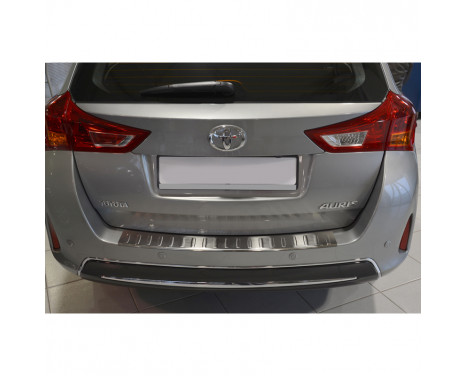 Stainless steel bumper protector suitable for Toyota Auris Touring Sports 2013-2015 'Ribs', Image 2