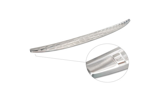 Stainless steel bumper protector suitable for Toyota Camry Hybrid (V7) 2017-2021 & FL 2021- 'Ribs', Image 4