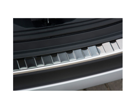 Stainless steel bumper protector suitable for Toyota RAV-4 2013-2015 'Ribs', Image 5