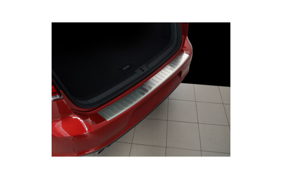 Stainless steel bumper protector suitable for Volkswagen Golf VII 5-door 2012- 'Ribs', Image 2