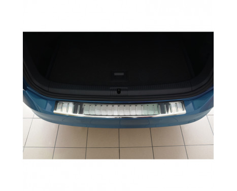 Stainless steel bumper protector suitable for Volkswagen Golf VII Variant 2012- 'Ribs', Image 2