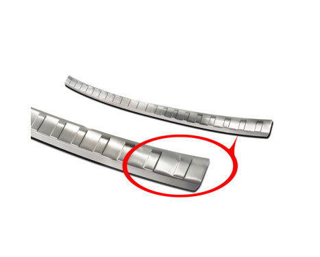 Stainless steel bumper protector suitable for Volkswagen Golf VIII HB 5-door 2020- 'Ribs', Image 5