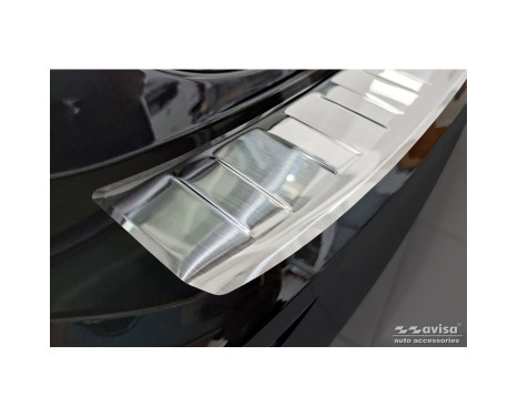 Stainless steel bumper protector suitable for Volkswagen Golf VIII Variant 2020- 'Ribs', Image 4