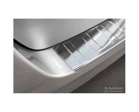 Stainless steel bumper protector suitable for Volkswagen Multivan T7 2021- - 'Ribs', Image 4