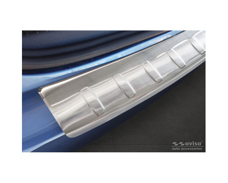 Stainless steel bumper protector suitable for Volkswagen Touran II GP2 2010-2015 'Ribs', Image 3