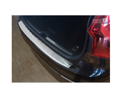 Stainless steel bumper protector suitable for Volvo V90 9/2016- 'Ribs', Image 2