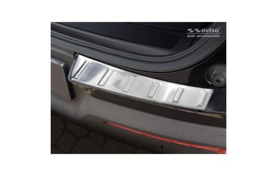 Stainless steel bumper protector suitable for Volvo XC40 2018- 'RIbs' (2-piece), Image 3
