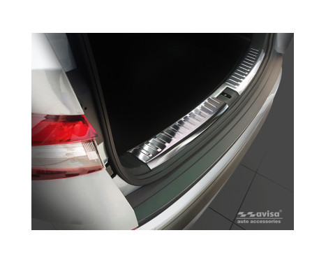 Stainless steel inner rear bumper protector suitable for Skoda Kodiaq 2017- 'Ribs', Image 3