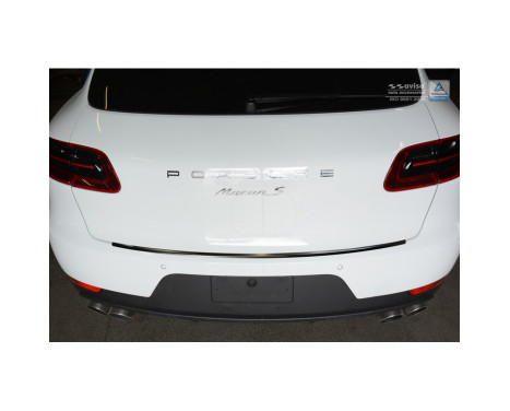 Stainless steel Rear bumper protector 'Deluxe' Porsche Macan 2014- Black / Red-Black Carbon, Image 3