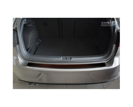 Stainless steel Rear bumper protector 'Deluxe' Volkswagen Golf VII HB 3/5-door 2012- Chrome / Red-Black Carbon, Image 4