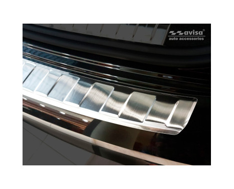 Stainless steel rear bumper protector Audi Q3 II 2019- 'Ribs', Image 4