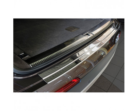 Stainless steel rear bumper protector Audi Q7 2015-, Image 2