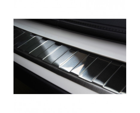 Stainless steel rear bumper protector BMW X1 F48 2015- 'Ribs', Image 5