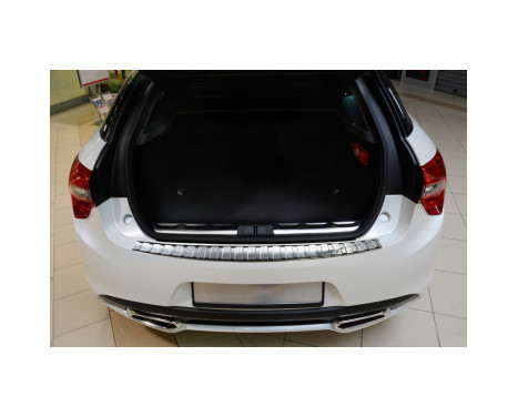 Stainless steel rear bumper protector Citroën DS5 2015-, Image 2