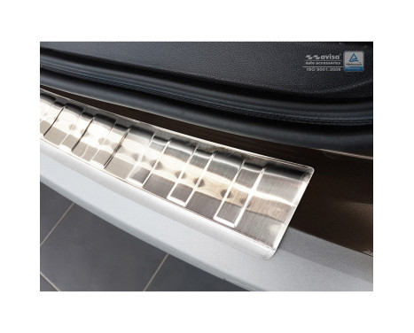 Stainless steel rear bumper protector Dacia Duster II 2018- 'Ribs', Image 5