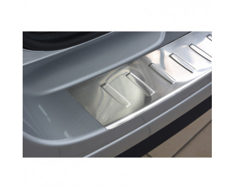 Stainless steel rear bumper protector Dacia Logan MCV 2013- 'Ribs', Image 3