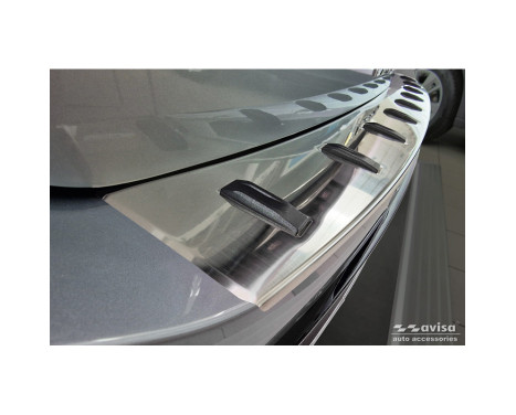 Stainless Steel Rear Bumper Protector for Volkswagen Passat Variant (CJ5) incl. R-Line & Hybrid 2024-, Image 3