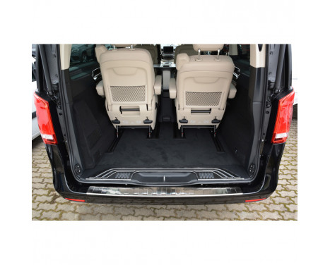 Stainless steel rear bumper protector Mercedes Vito & V-Class 2014- 'Ribs', Image 4
