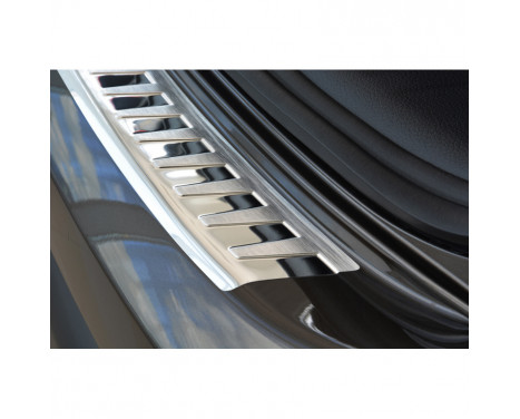 Stainless steel rear bumper protector Nissan Qashqai II 2014- 'Ribs', Image 3