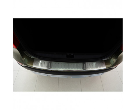 Stainless steel rear bumper protector Skoda Yeti 2013- 'Ribs', Image 2