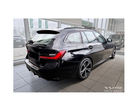 Stainless Steel Rear Bumper Protector suitable for BMW 3 Series Touring (G21) Facelift 2022 - with M-Package 'Ribs&#, Image 5