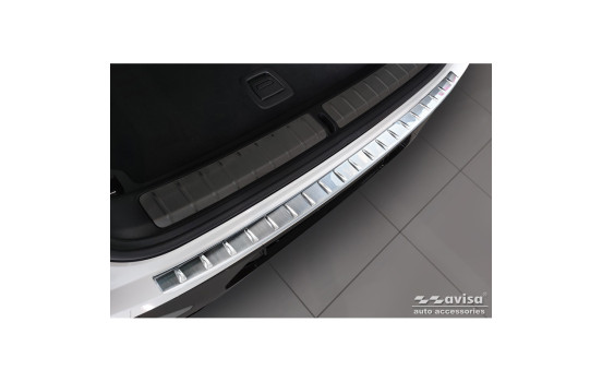 Stainless Steel Rear Bumper Protector suitable for BMW X4 G02 FL 2021 - with M-Package 'Ribs', Image 2