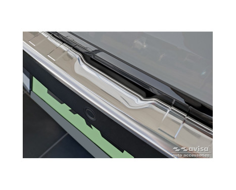 Stainless steel rear bumper protector suitable for Dacia Spring 2020- 'Ribs', Image 4