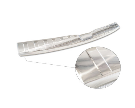 Stainless steel rear bumper protector suitable for Dacia Spring 2020- 'Ribs', Image 7