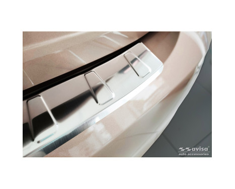 Stainless steel rear bumper protector suitable for Fiat 500e Berlina 3-door 2020- 'Ribs', Image 5