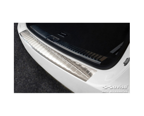 Stainless steel rear bumper protector suitable for Porsche Cayenne II 2010-2014 'Ribs', Image 2