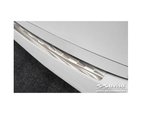 Stainless steel rear bumper protector suitable for Porsche Cayenne II 2010-2014 'Ribs', Image 5