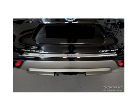 Stainless Steel Rear Bumper Protector suitable for Toyota Highlander (XU70) 2020- 'Hybrid', Image 2