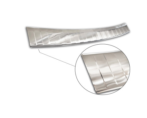 Stainless steel Rear bumper protector suitable for Volvo V70 Facelift 2013- 'Ribs', Image 5