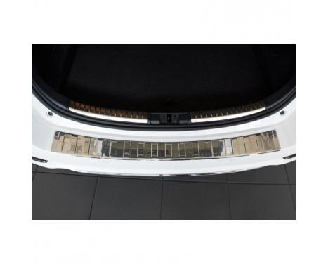 Stainless steel rear bumper protector Toyota Auris 5 doors 2015- 'Ribs', Image 2