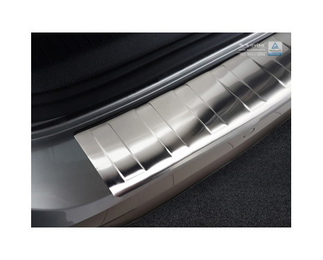 Stainless steel Rear bumper protector Volkswagen Golf VII Variant Facelift 2017- 'Ribs', Image 4