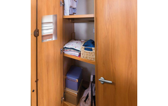 Multifunctional Adhesive Mirror M, Image 3