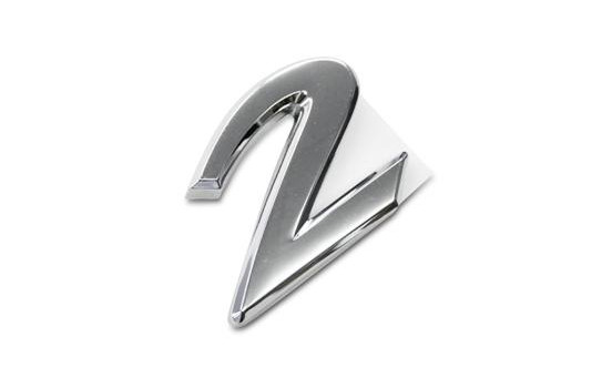 Mazda 2 emblem